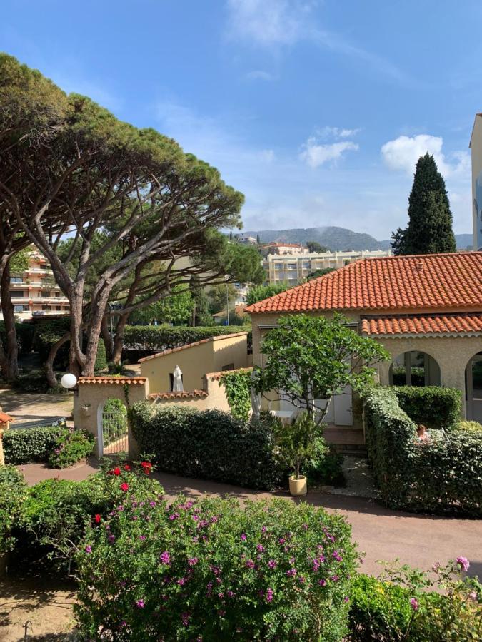 Hotel Beau Rivage Le Lavandou Exterior foto