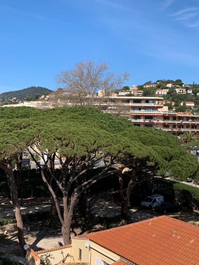 Hotel Beau Rivage Le Lavandou Exterior foto